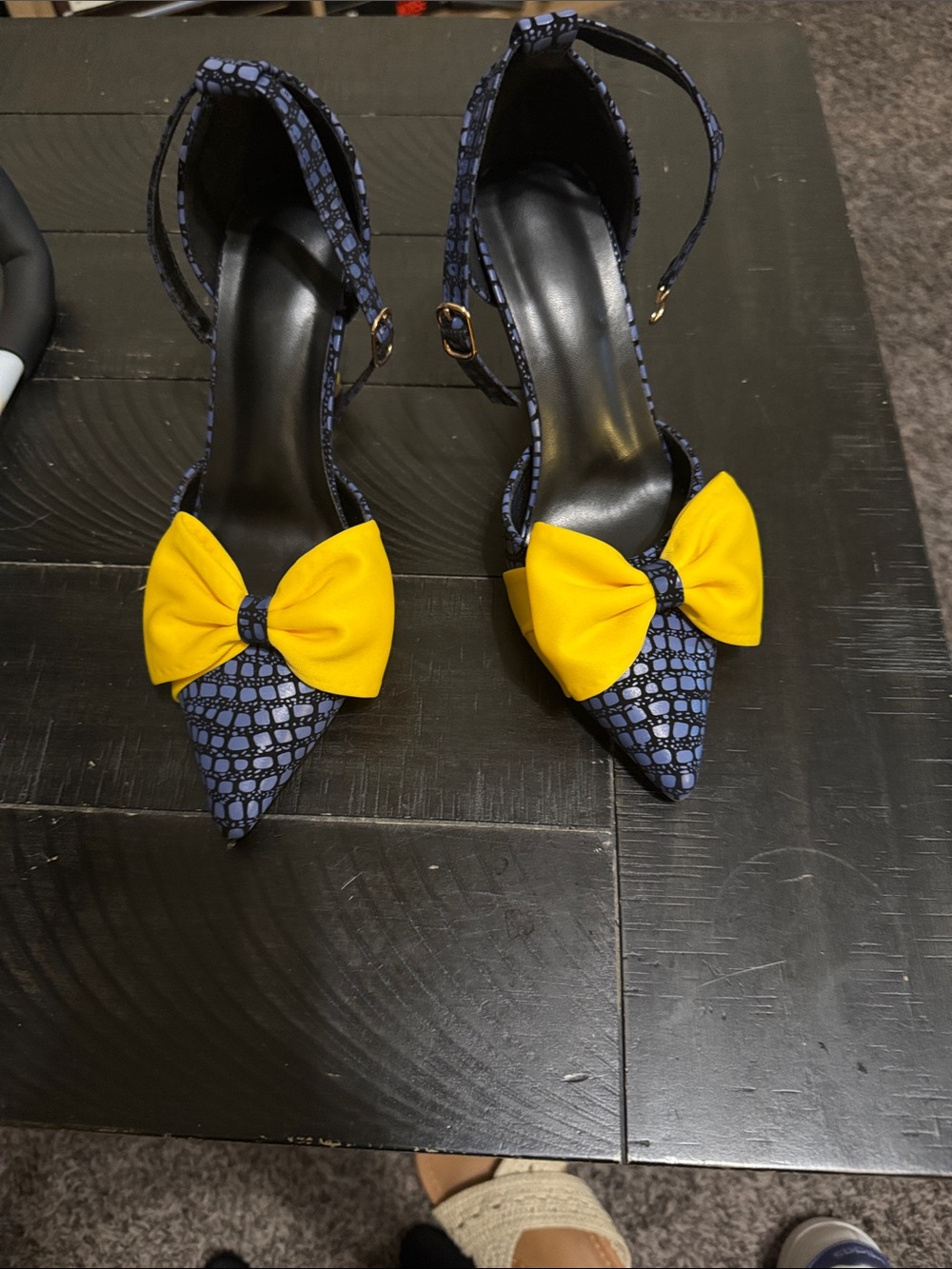 Women's Navy Patterned Pointed-Toe Heels with Yellow Bow - Picture 1 of 3